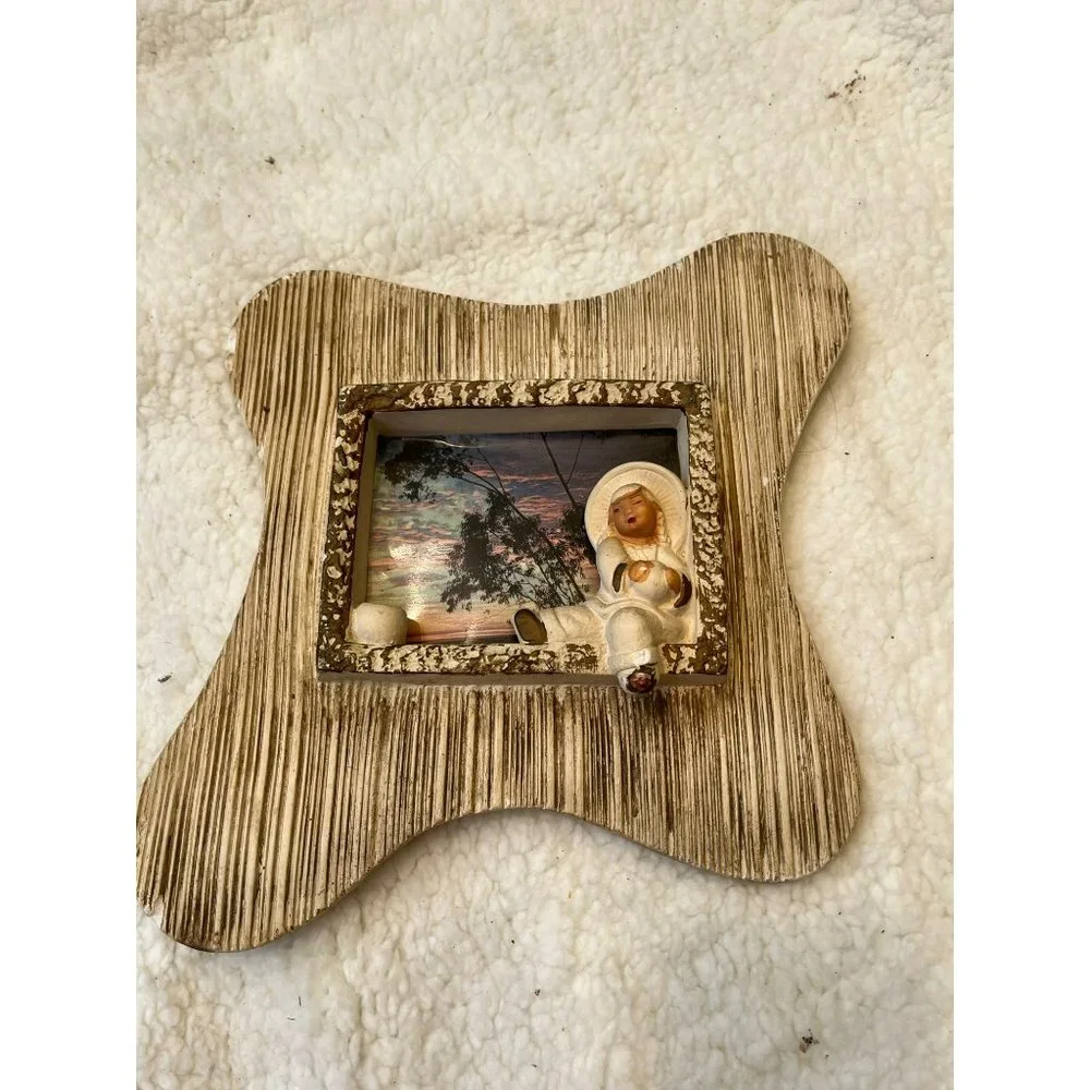 Plaster of Paris Vintage Molded Picture Frame Insert Accented W/ Person and‎ Pot